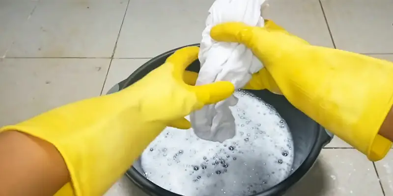 How to Get Socks White Again With Bleach