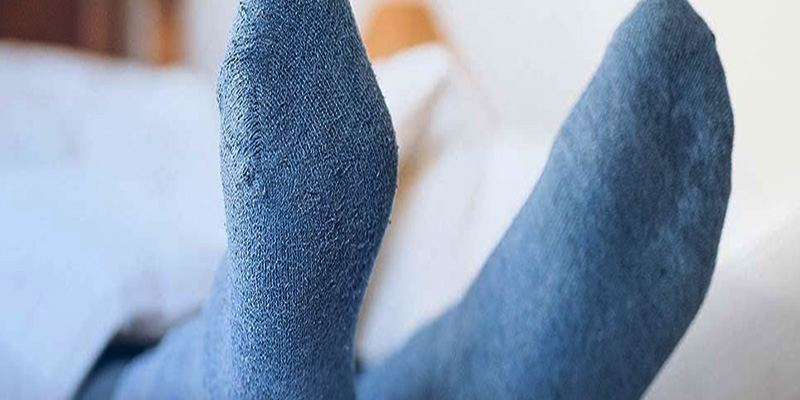 Is It Better to Sleep With Socks on Or off