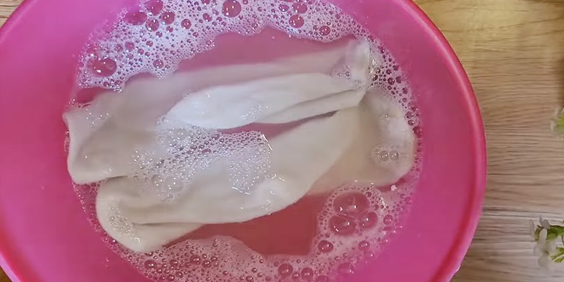 Soak in a White Vinegar Solution